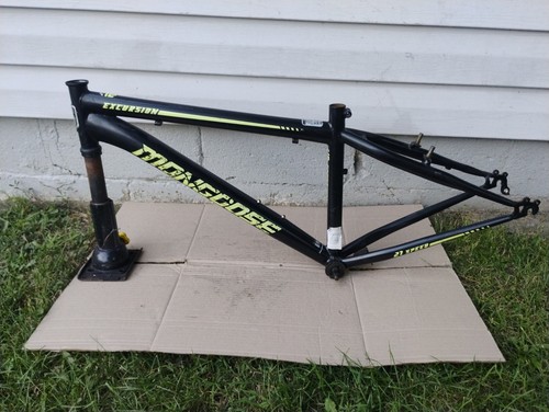 Mongoose mountain bike - 24",