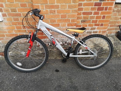 Boys 20inch wheel bike with